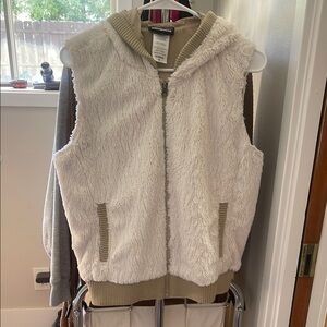 Patagonia Ivory Furry Hooded Vest